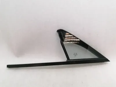 Bentley Bentayga 36a mk2 Left Front 1/4 Glass 36A845113G Door Window 1⁄4 Front Left