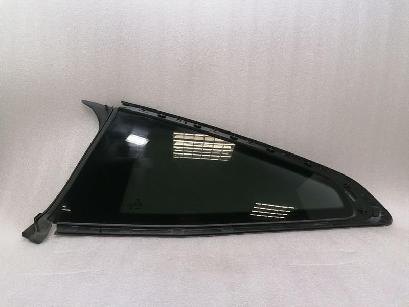 BMW 4 M4 G82 G22 left rear quarter glass 7482715 door window 1/4 rear left