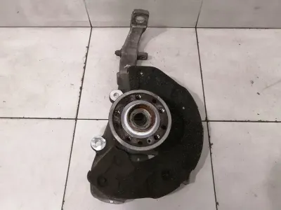 Mercedes C43 AMG 4-Matic W205 Front Hub A2053326600 Wheel Bearing Housing Front Right