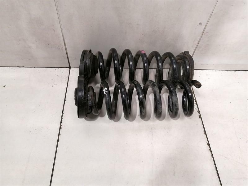 Mercedes C43 W205 coil spring rear set A2053242704 suspension spring rear