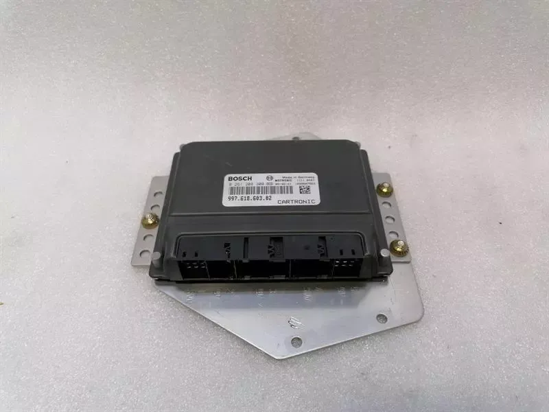 Porsche Boxster 987 Engine ECU 99761860302 Engine Control Unit