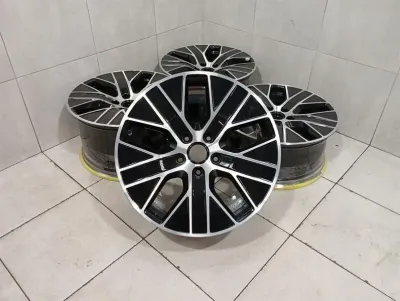 Porsche Taycan 9J Alloy Wheel Set 9J1601025J Alloy Wheel 9Jx20 ET54 11Jx20 ET60 SET