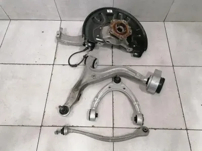 Porsche Taycan 9J Left Front Hub 9J1407245B Wheel Bearing Housing Front Left