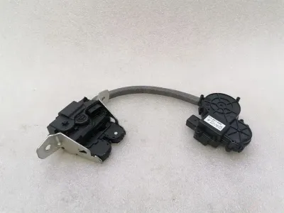 Porsche Taycan 9J boot lock 9J1827447 tailgate lock 9j1827888