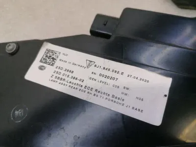 Porsche Taycan 9J right rear light 9J1945092E tail light rear right