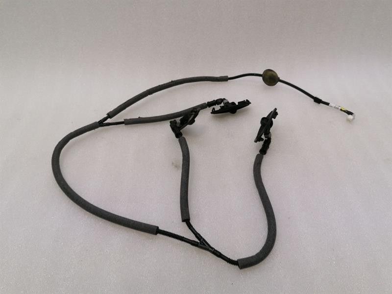 Porsche Taycan 9J washer fluid pipes 9J1955667A windshield nozzle