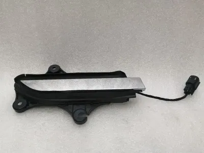 Tesla Model X P100D Front Right Door Handle 1035419-00-E Door Handle Front Right