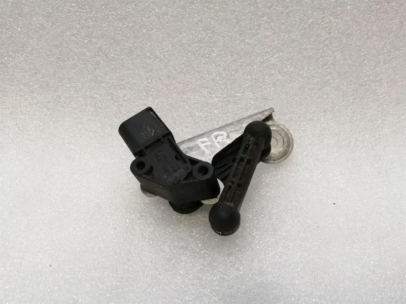 Tesla Model X P100D FRH Level Sensor 1027946-00-A Front Right Altitude Sensor