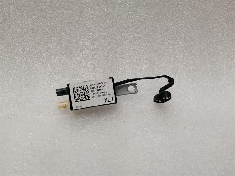 Tesla Model X P100D Aerial / Antenna 1063876-00-C Antenna Aerial Amplifier