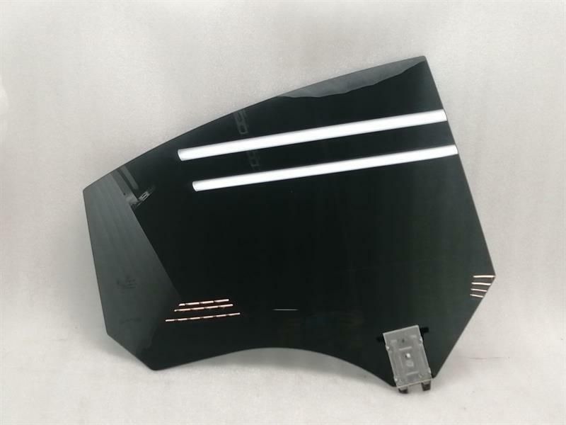 Mercedes CLA W117 right rear door glass A1177350210 door window rear right