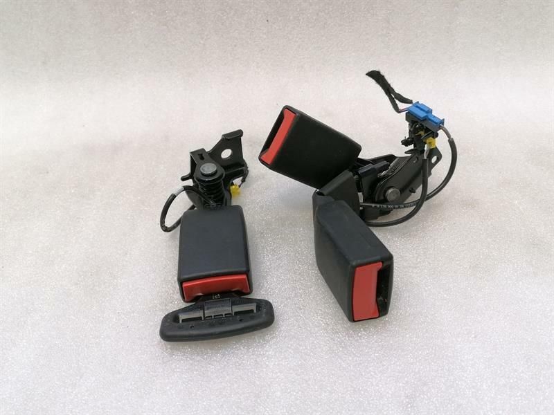 Mercedes CLA W117 C117 rear belt buckle A1768600469 belt buckle