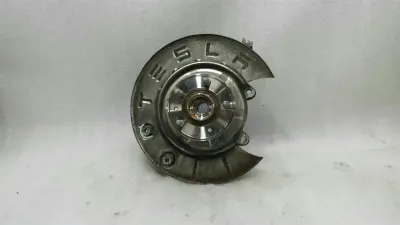 Tesla Model S 75 Right Rear Hub 1042507-00-B Wheel Bearing Housing Rear Right