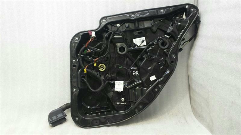 Mercedes C W205 Sedan RRH Door Winder A2057308004 Window Regulator Rear Right