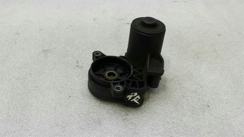 BMW X1 F48 Right Park Brake Engine 6860008 ACTUATOR PARKING BRAKE Right