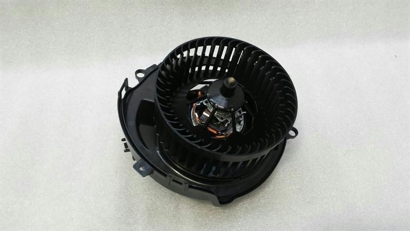 Audi A3 8V facelift rhd Heater Blower 5Q2819021B Right Handlebar
