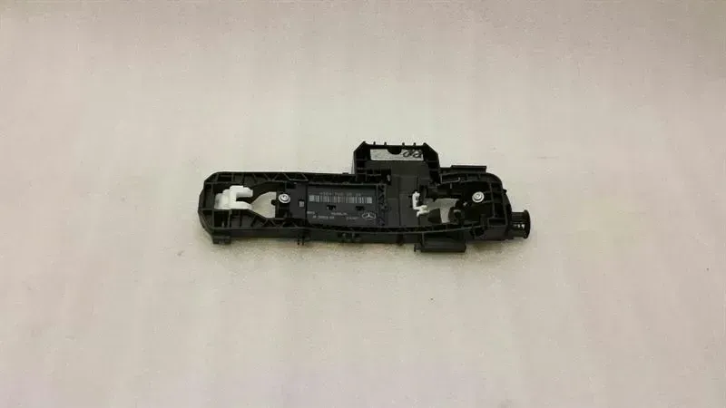 Mercedes A Class W176 RRH Handle Carrier A2047602734 Door Handle Carrier Rear RE