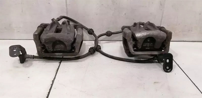 Land Rover Range Rover Evoque Rear Caliper Set LR027130 Brake Caliper Rear Set