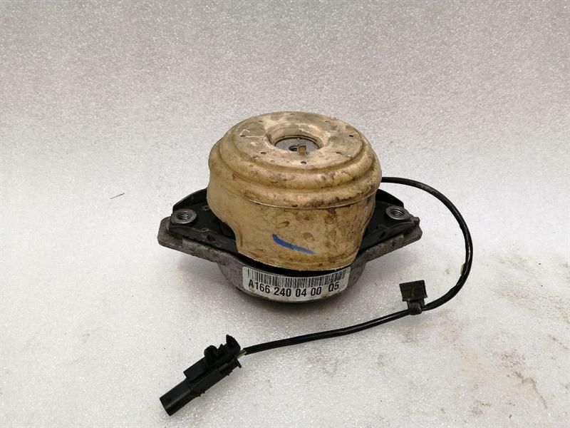 Mercedes GLE W166 Engine Mount Right A1662400400 Engine Mount Right GLE250d