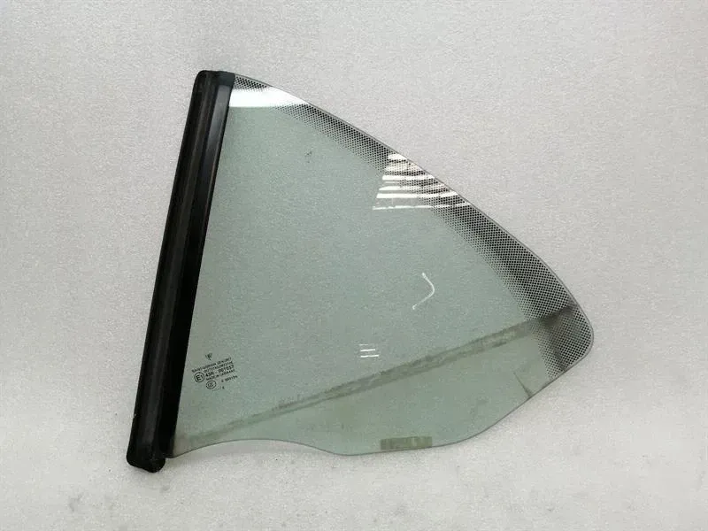 Porsche 911 997 left rear quarter glass 99754311111 door window 1/4 rear left