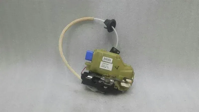 Porsche 911 997 RHD Left Door Lock 3D2837015 Right Handlebar