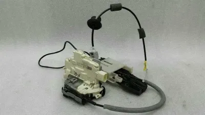 Porsche Cayenne 958 92A front right door lock 8J1837016B door lock front right