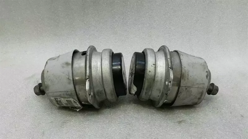 Porsche Cayenne 958 92A engine mount 95835704900 engine mount ORIGINAL MINT