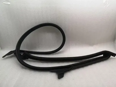Tesla Model 3 Long Range RRH Door Seal 1090510-00-N Door Seals Rear Right