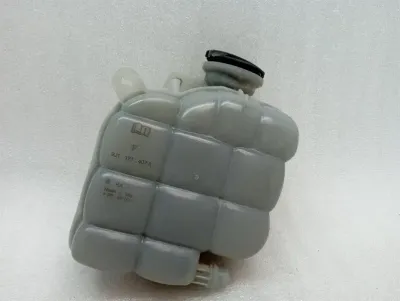 Porsche Taycan 9J expansion tank 9J1121407A expansion tank cooling water