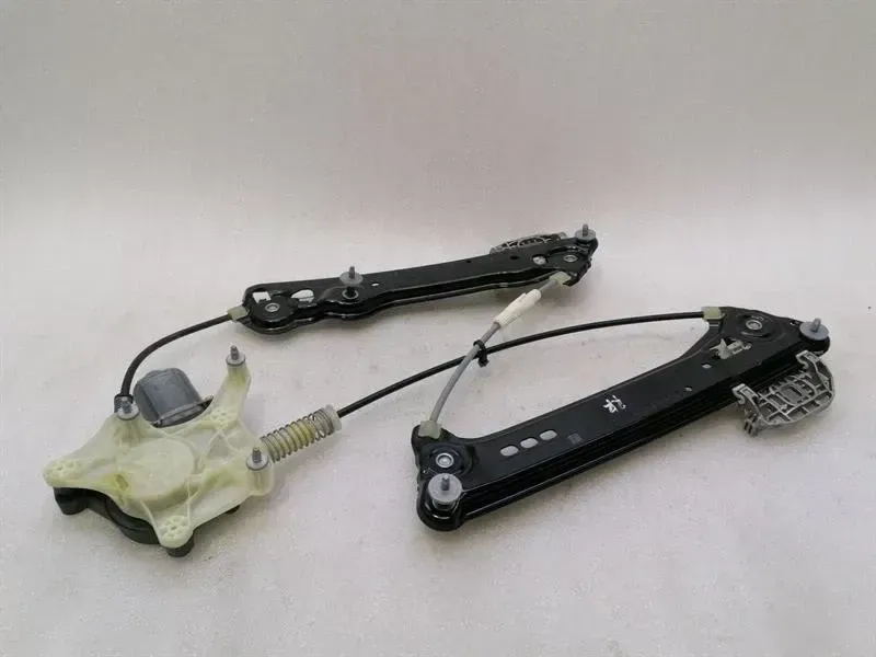 Porsche Taycan 9J right rear door winder 9J1839402C window regulator rear right