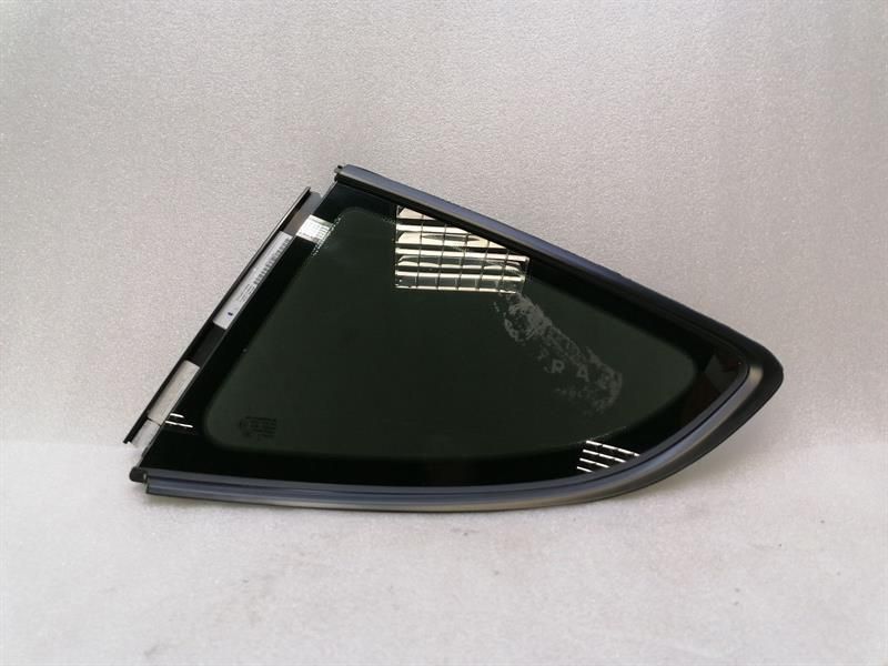 Porsche Cayman 981 left rear quarter glass 98154311105 door window 1/4 rear left