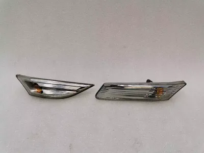 Porsche Cayman 987 Indicator Set 99763103302 Side Indicator Set