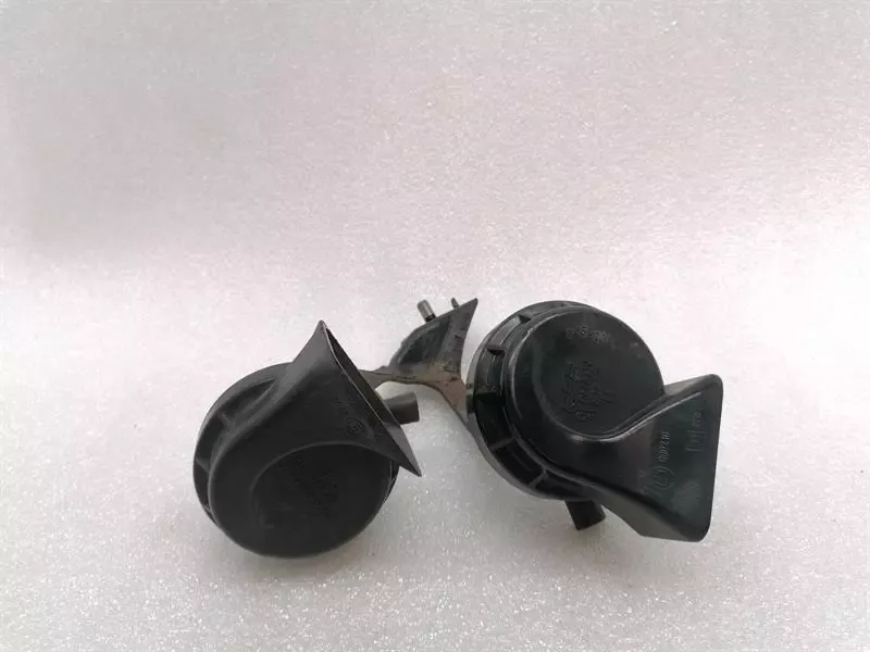 Porsche 911 996 horn set 99663520604 horn fanfare set