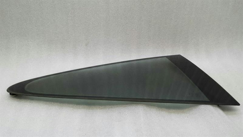Porsche 911 997 right rear 1/4 glass 99754311200 door window 1/4 rear right