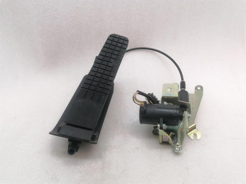 Porsche 911 996 Gas Pedal (Electrical) 99642302001 Accelerator Pedal