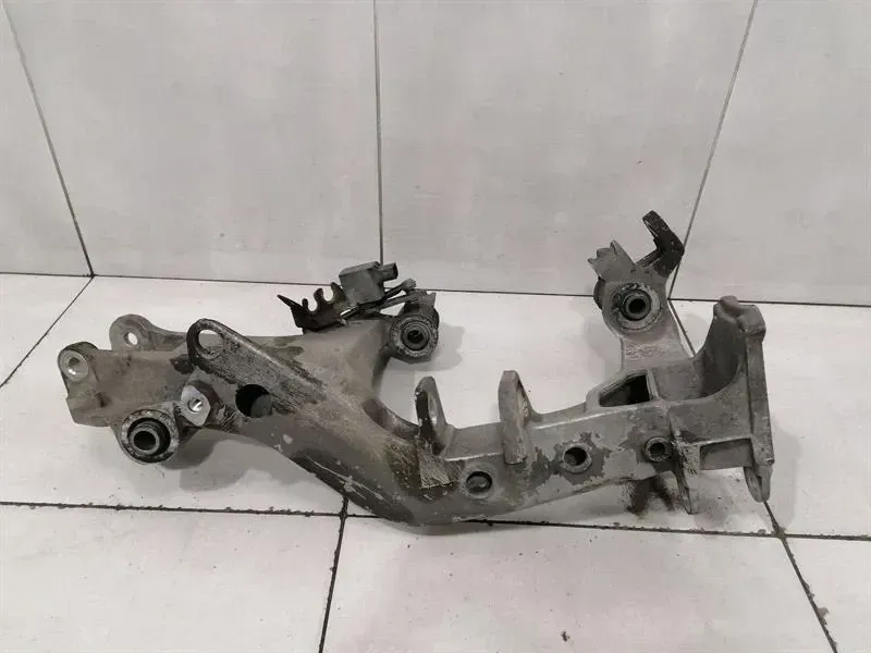 Porsche 911 996 subframe rear left 996331155 axle frame rear axle left