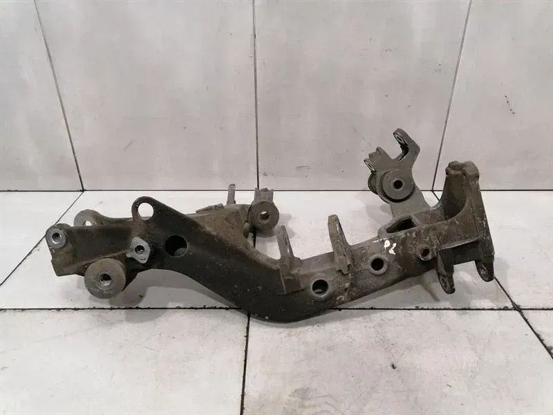Porsche 911 996 subframe rear left 99633115500 axle frame rear axle left