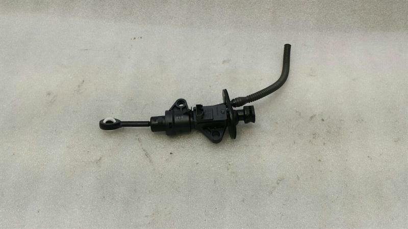 Audi S3 8V A3 Clutch Master Cylinder 5Q0721388G Clutch Cylinder Master Cylinder