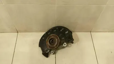 Audi S3 8V Right Front Hub 5Q0407258A Wheel Bearing Housing Front Right.