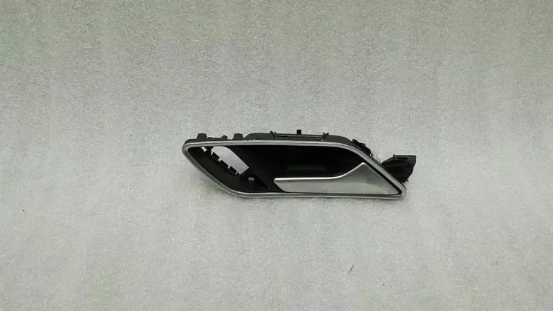 Audi S3 8V Right Door Inner Handle 8V3837020C Interior Door Handle Right