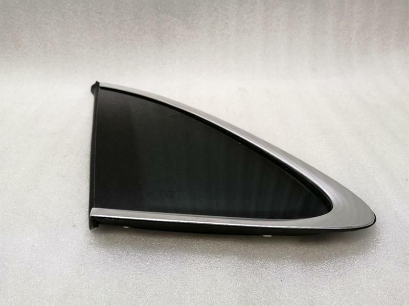 Porsche Macan 95B left rear quarter glass 95B845297XN door window 1/4 rear left
