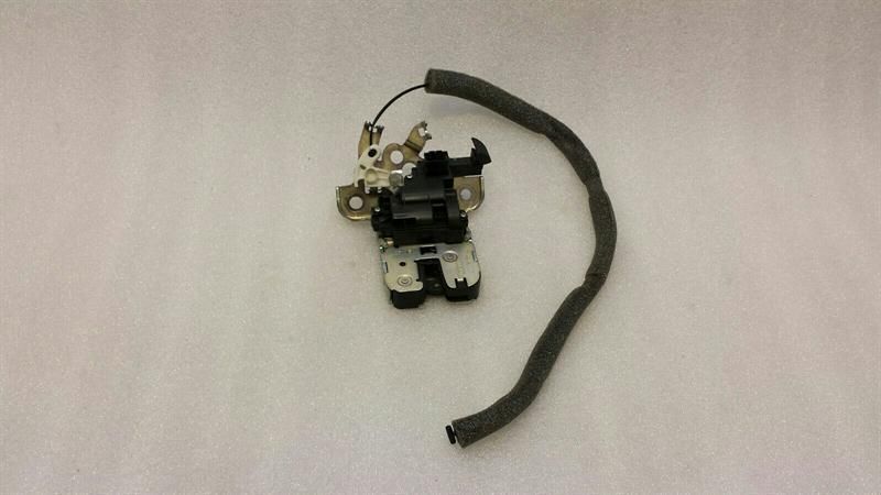 Audi TT 8S boot lock 8R0827505 tailgate lock