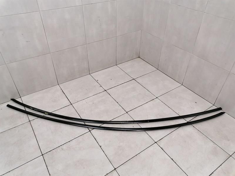 Tesla Model 3 Performance Body Moulding Set 1083520-01-D Bar Set