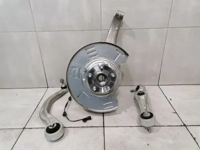 Tesla Model 3 Performance FLH Hub 1044311-00-E Wheel Bearing Housing Front Left