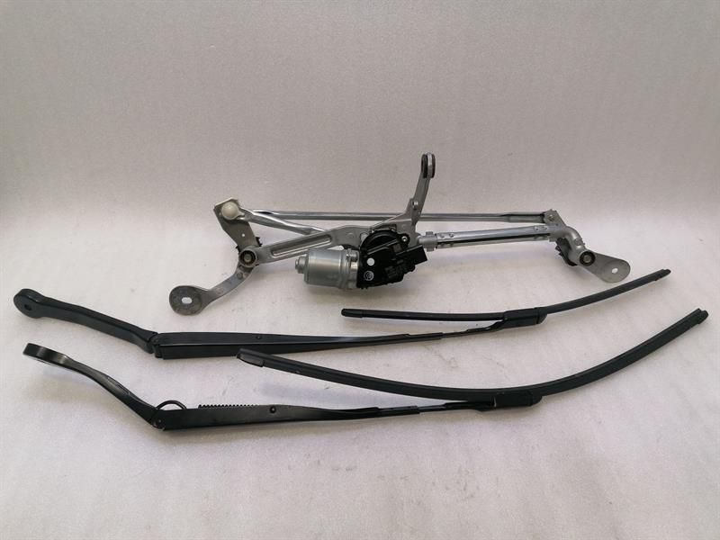 BMW iX3 G08 Front Wiper Linkage 7399013 Wiper Motor Front RHD RIGHT HAND DRIVE