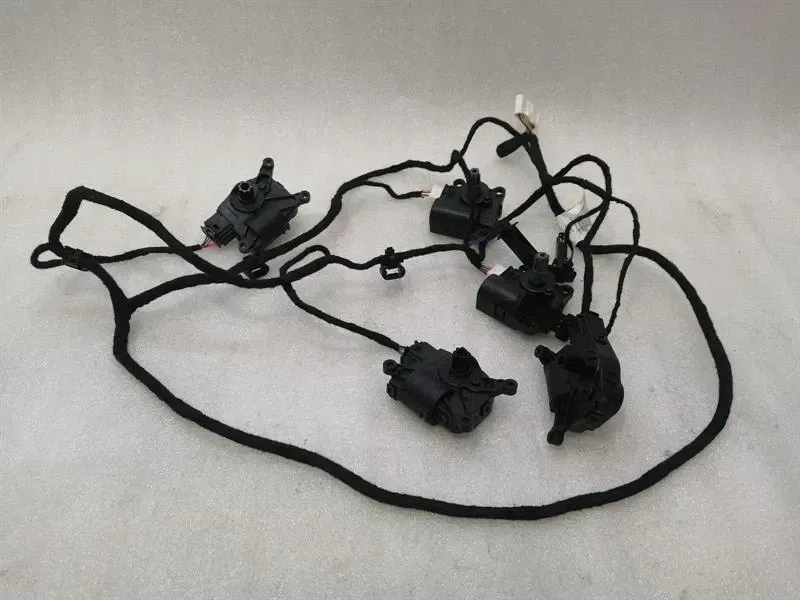 Tesla Model 3 Vent Flap Motor 1500623-00-A Heater Blower Flap Motor