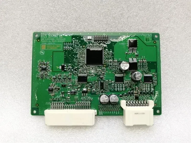 Tesla Model X P100D Air suspension module 1033174-01-F control unit air suspension