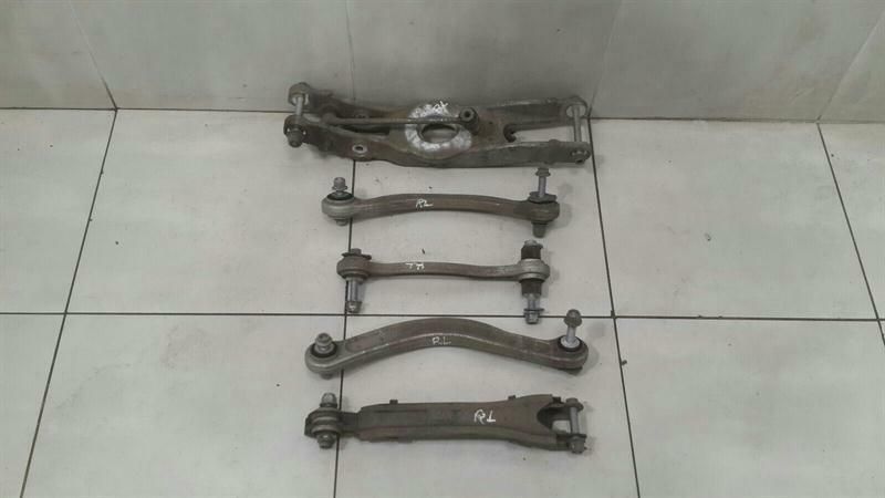 Mercedes E Class W213 Left Rear Wishbone A2053506503 Rear Li Wishbone Set