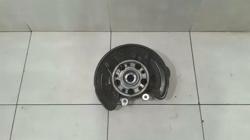 Mercedes E Class W213 Right Rear Hub A2133503205 Wheel Bearing Housing Rear Right.