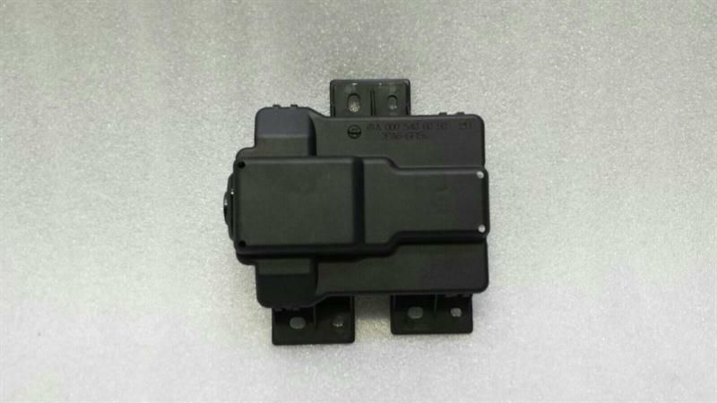 Mercedes C Class W205 Fuse Box Control Unit A0005406050 Relay Control Unit