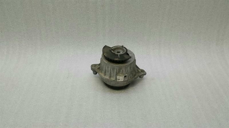 Mercedes C Class W205 Engine Mount Left A2052400200 Engine Mount Left M274